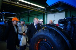 Заместитель председателя Правительства Республики Мордовия ознакомился с мощностями завода ОАО «САРЭКС»