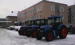 Инновационные газовые тракторы АГРОМАШ будут работать на дорогах Владимирской области
