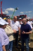 Глава Концерна «Тракторные заводы» ознакомил  губернатора Алтайского края с техникой АГРОМАШ