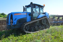 Новинка российского тракторостроения АГРОМАШ ТГ150 готовится к выходу на поля